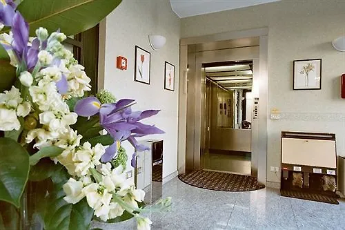 Residence Cimarosa Milan 3*,