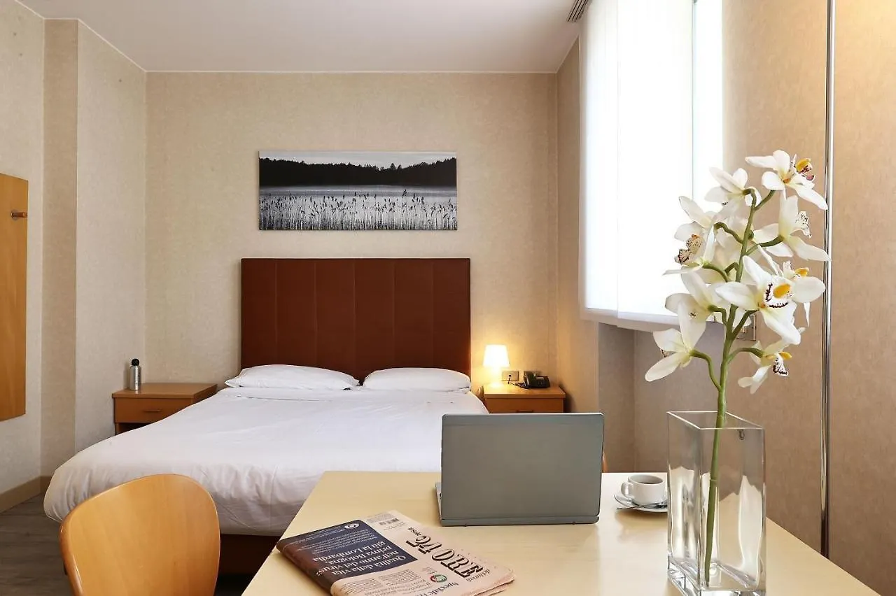ميلان Residence Cimarosa 3*,  إيطاليا